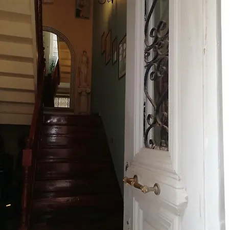 Nikoleon Historical Center And Sea View House Апартаменты
