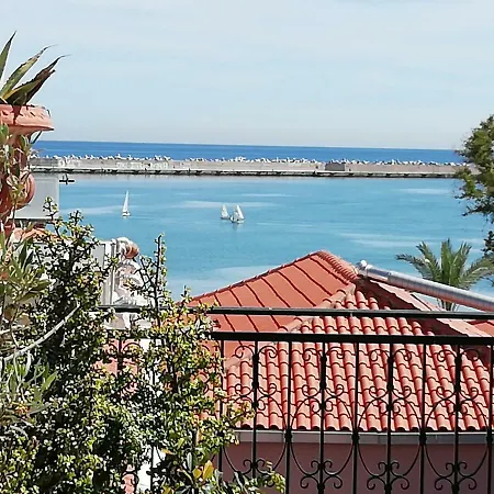 Апартаменты Nikoleon Historical Center And Sea View House Ретимно