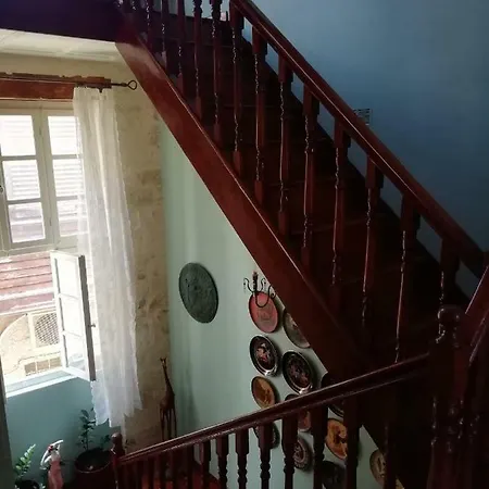 Nikoleon Historical Center And Sea View House Апартаменты *